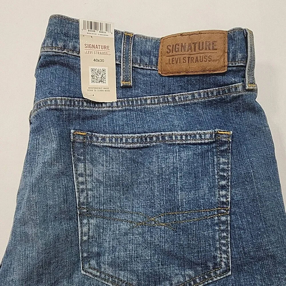 Levi's Strauss Signature Jeans Athletic Fit Size 40 x 30 Medium Wash Blue Denim
